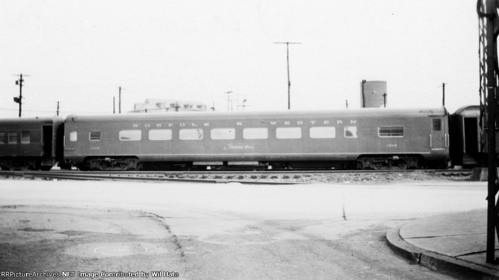 Norfolk & Western Coach 1728